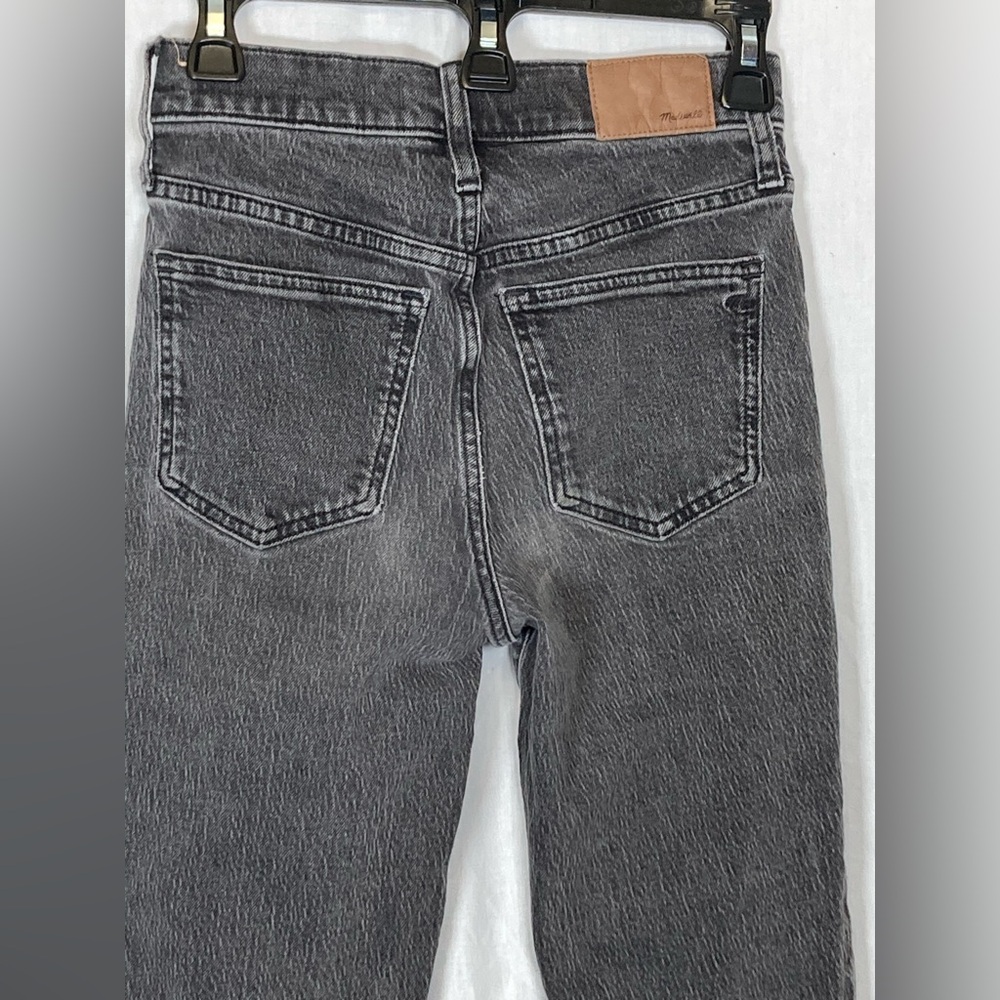 Madewell The Perfect Vintage Jean in a black/gray wash, size 23 - Picture 9 of 9